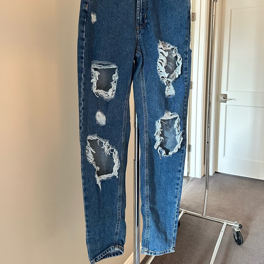 BDG Mom Jeans Size 24